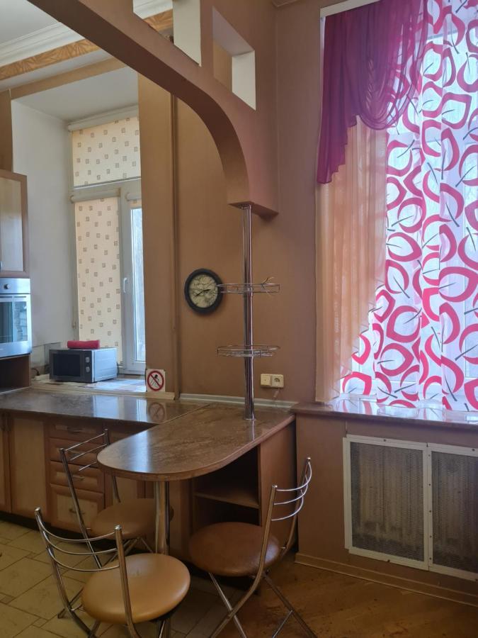 Центр, Євгена Коновальця, 3 Apartment Lutsk Ngoại thất bức ảnh
