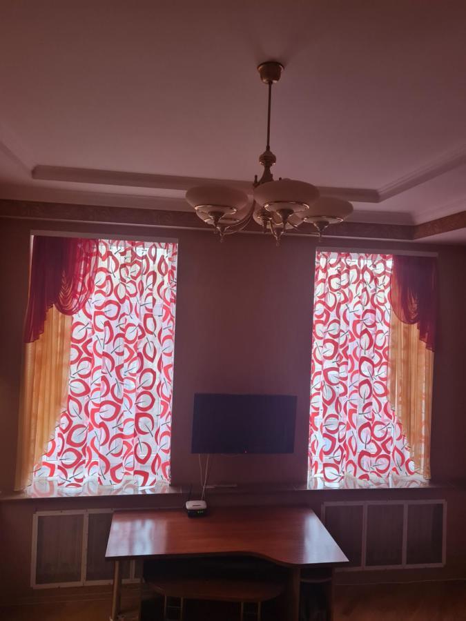 Центр, Євгена Коновальця, 3 Apartment Lutsk Ngoại thất bức ảnh